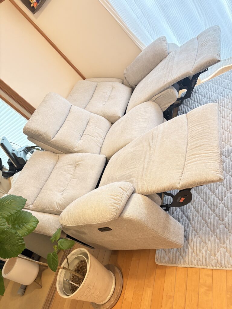 電動リクライニングソファ 3人掛け リクライニング状態